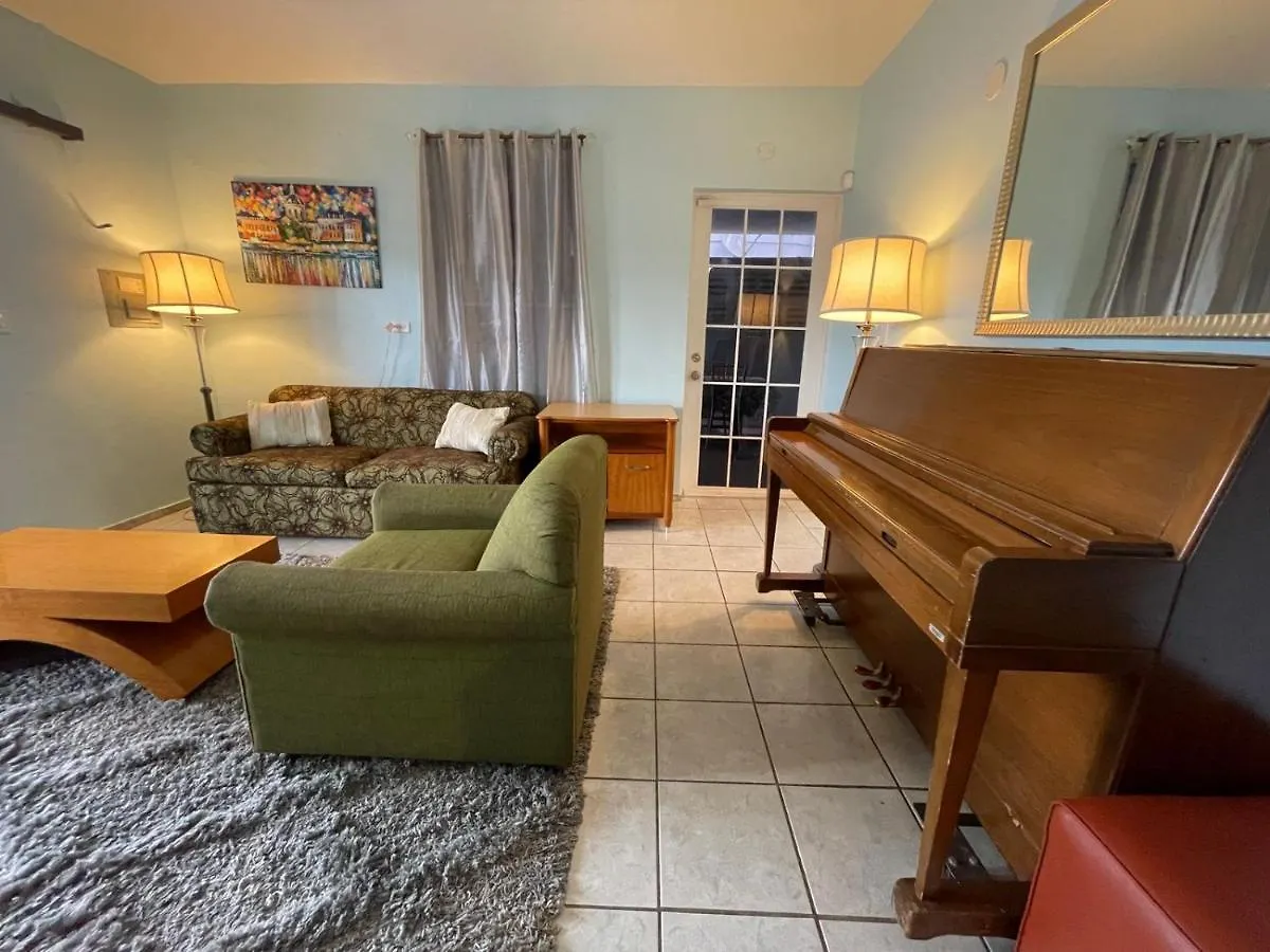 3Br Sleeps Up To 12, Remodeled And Very Cozy Catano Puerto Rico